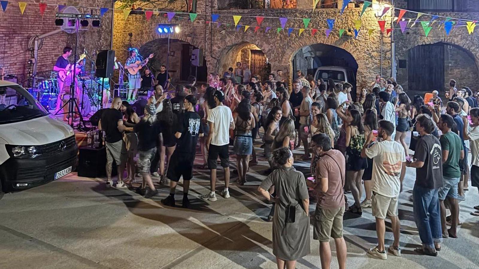 The Gaüses Festival in Baix Empordà, where several home burglaries occurred.