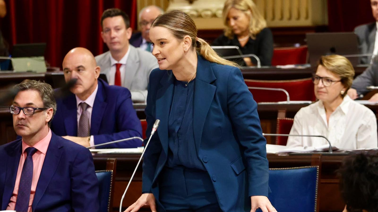 Marga Prohens esta mañana en el Parlament