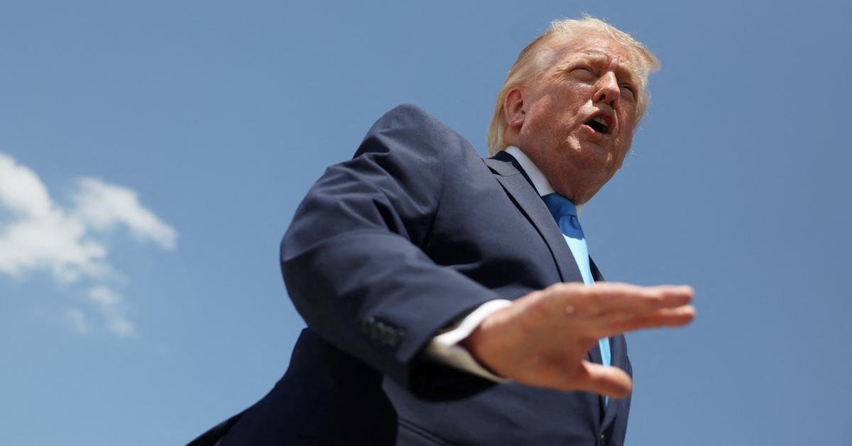 S'acaba dijous... Abans d'anar a dormir, fem un repàs de les notícies que més us han interessat avui 

1⃣ Trump aconsegueix immunitat fiscal per a ell i la seva família