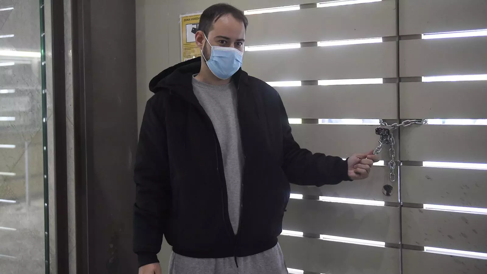 Pablo Hasél wants to chain himself to the door of the University of Lleida