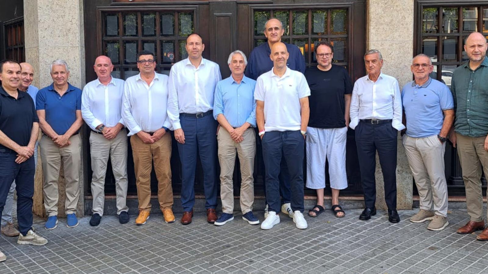 Barcelona has hosted this Tuesday the meeting between the clubs.
