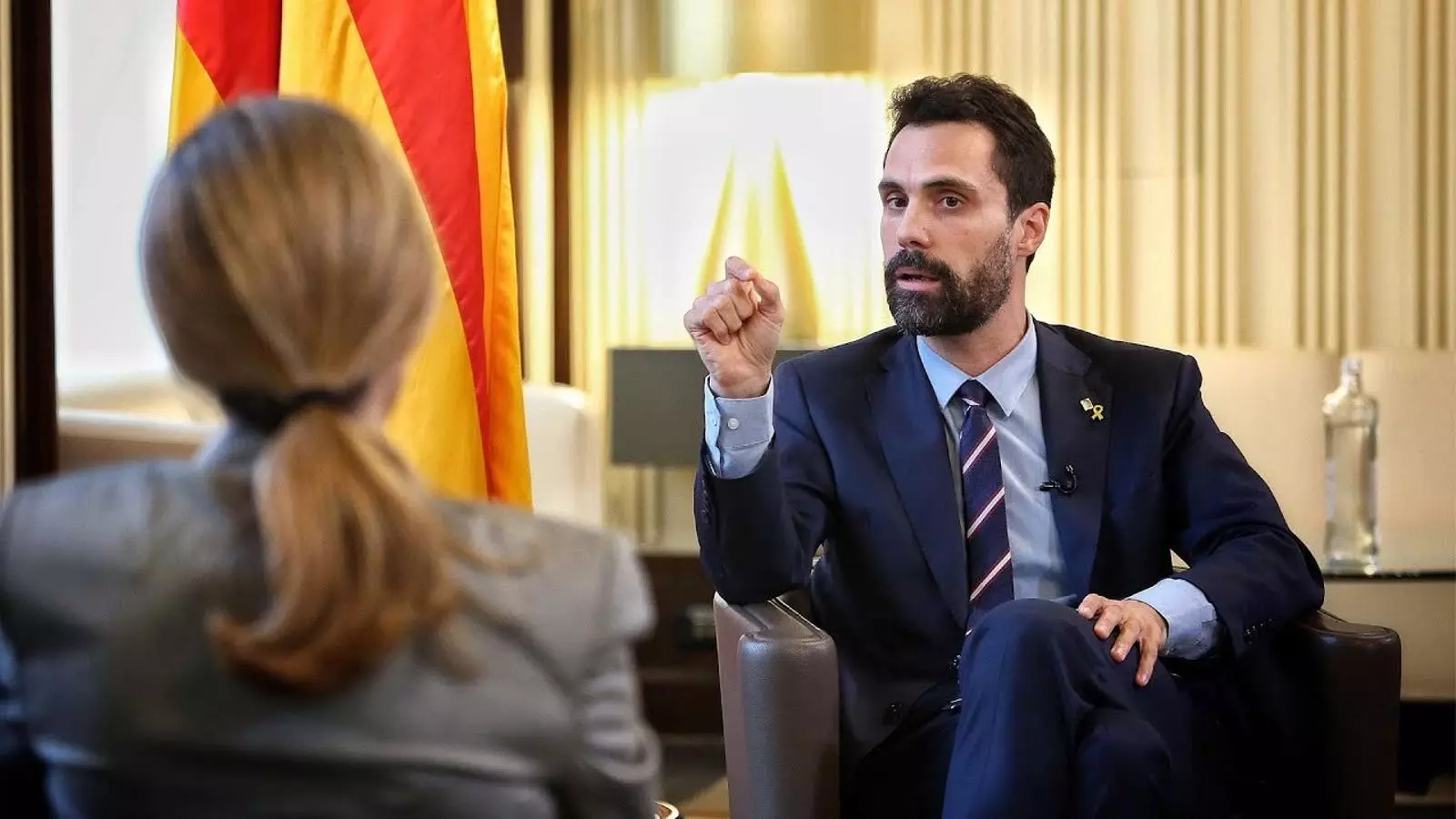 Entrevista d'Esther Vera a Roger Torrent