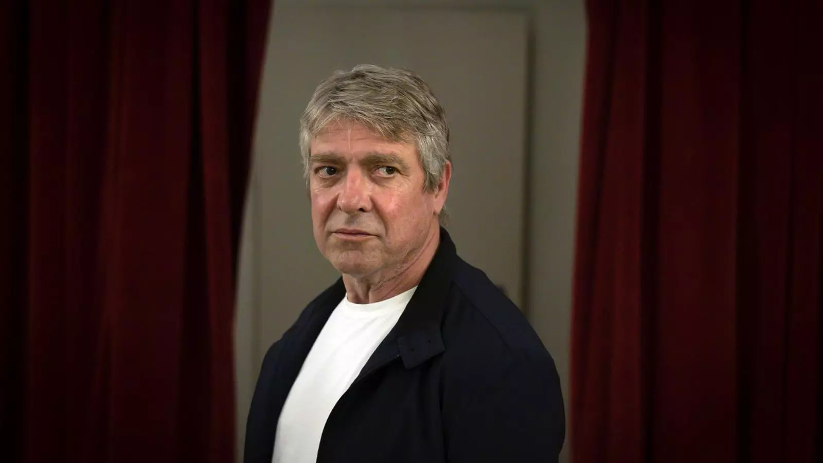L'actor Pere Arquillué fotografiat al Teatre Romea.