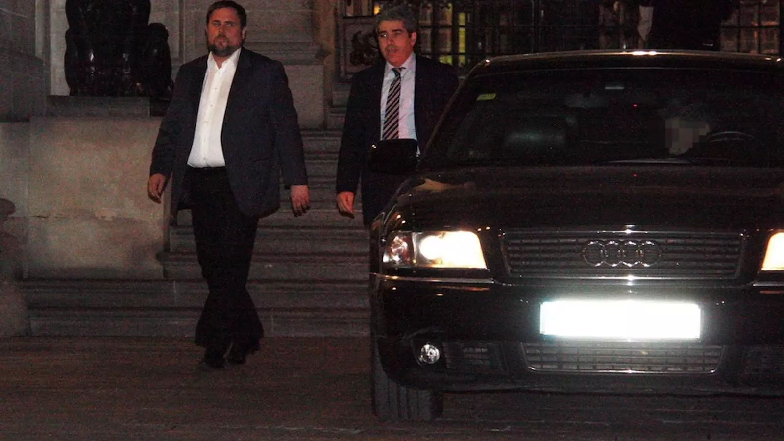 El president d'ERC, Oriol Junqueras, i Francesc Homs, al Palau de la Generalitat. / ACN