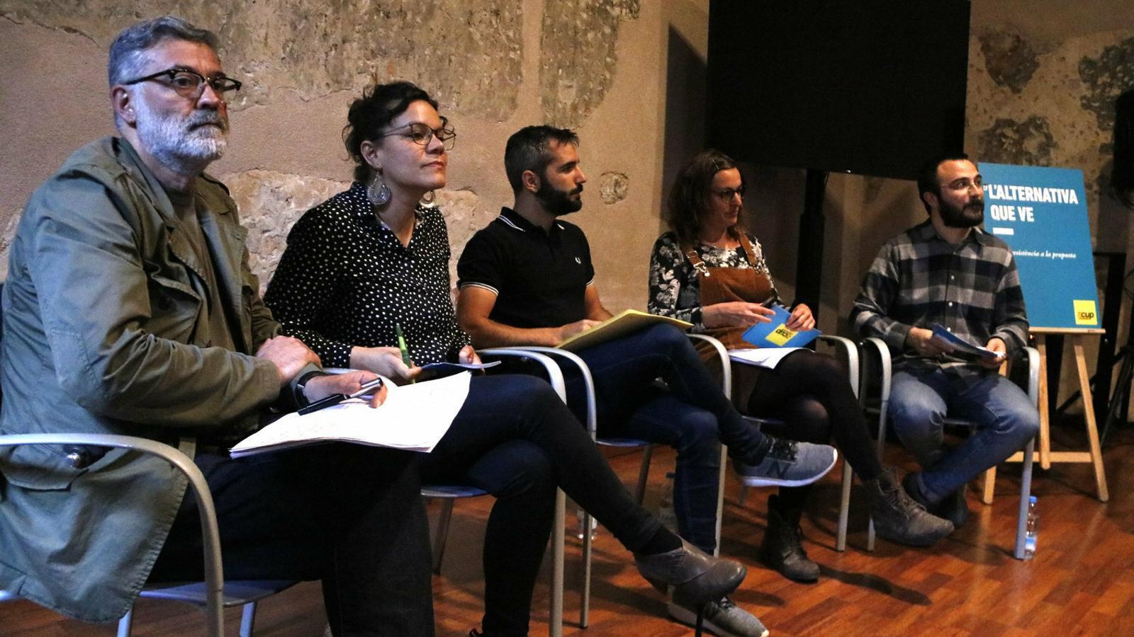 Carles Riera, Natàlia Sànchez, Mireia Vehí and Albert Botran (CUP) were moderated yesterday by the journalist Albert Mercadé (centre).
