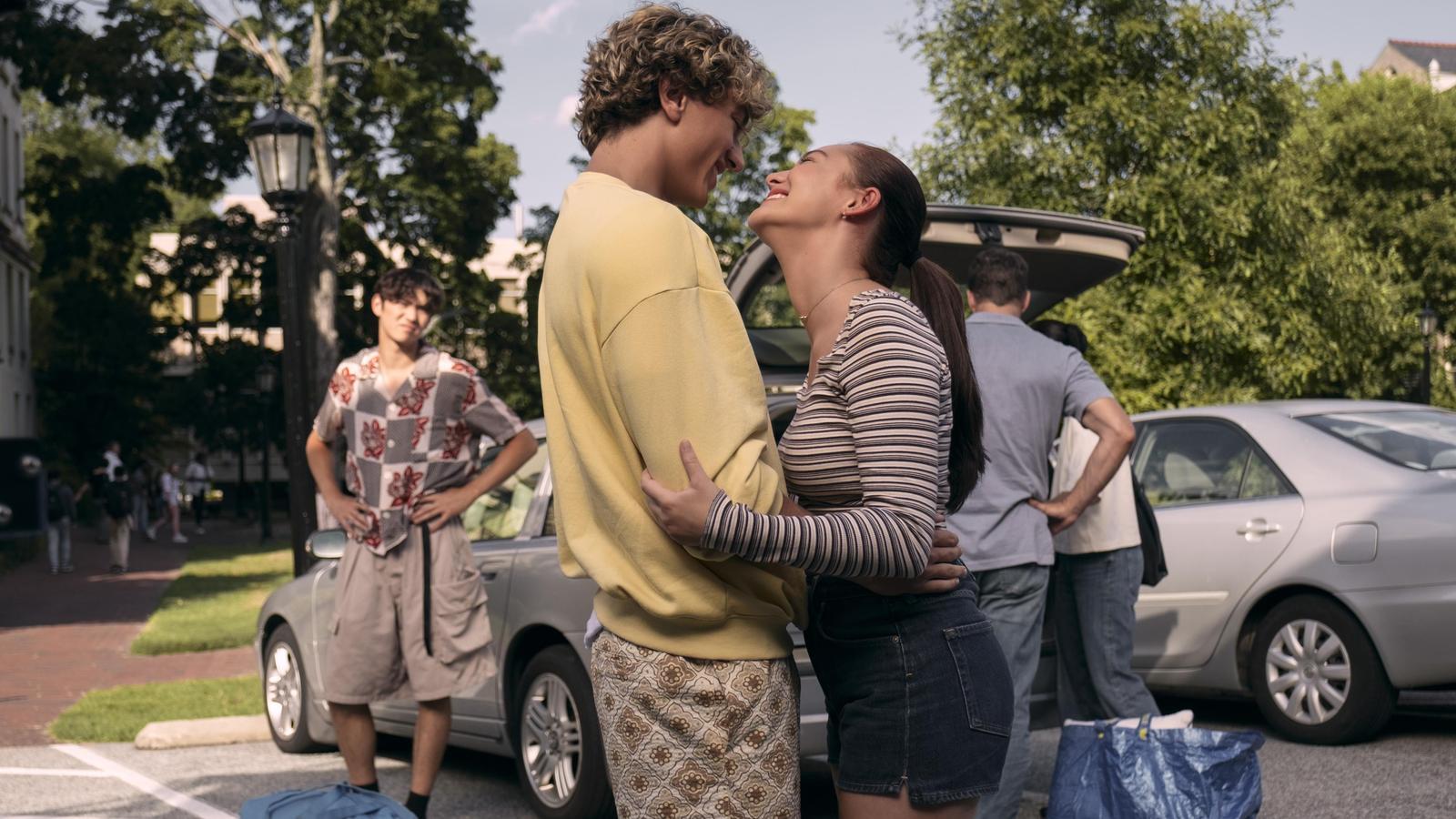 The series follows Belly's love trials and tribulations.