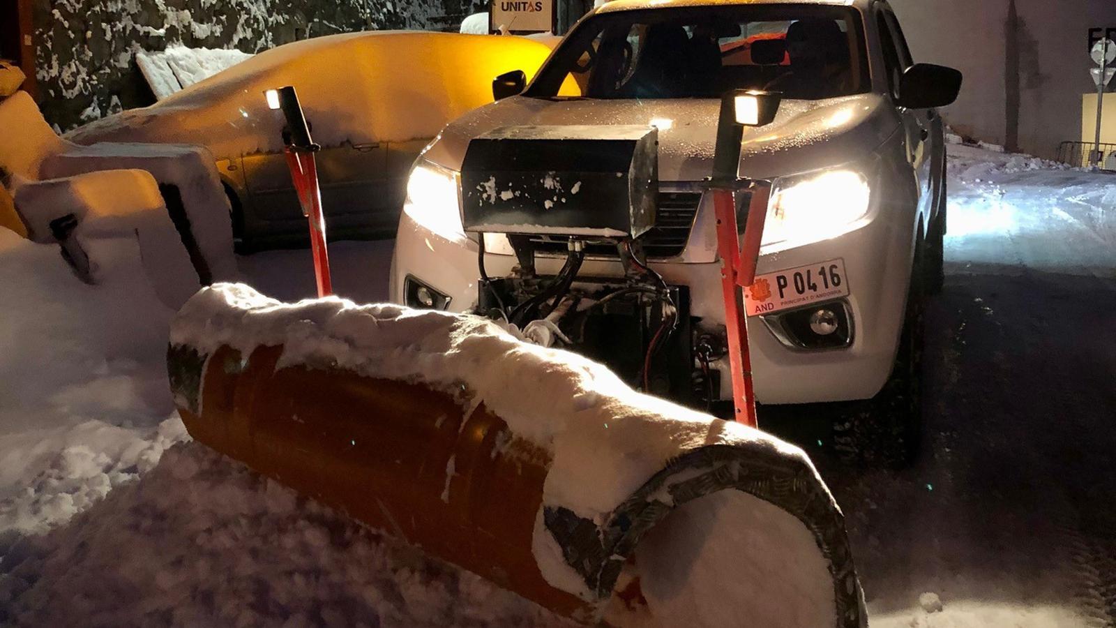 Treta de neu a la Massana.