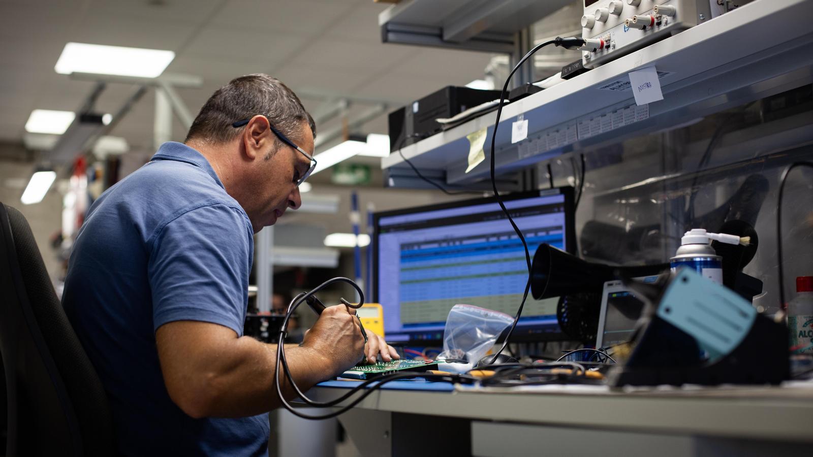 A worker from an industrial company in Lleida, in a file image