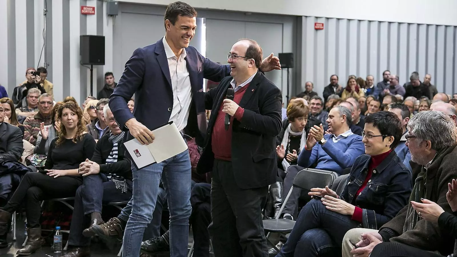 El secretari general del PSOE, Pedro Sánchez, i el líder del PSC, Miquel Iceta, en un acte de partit a Viladecans.