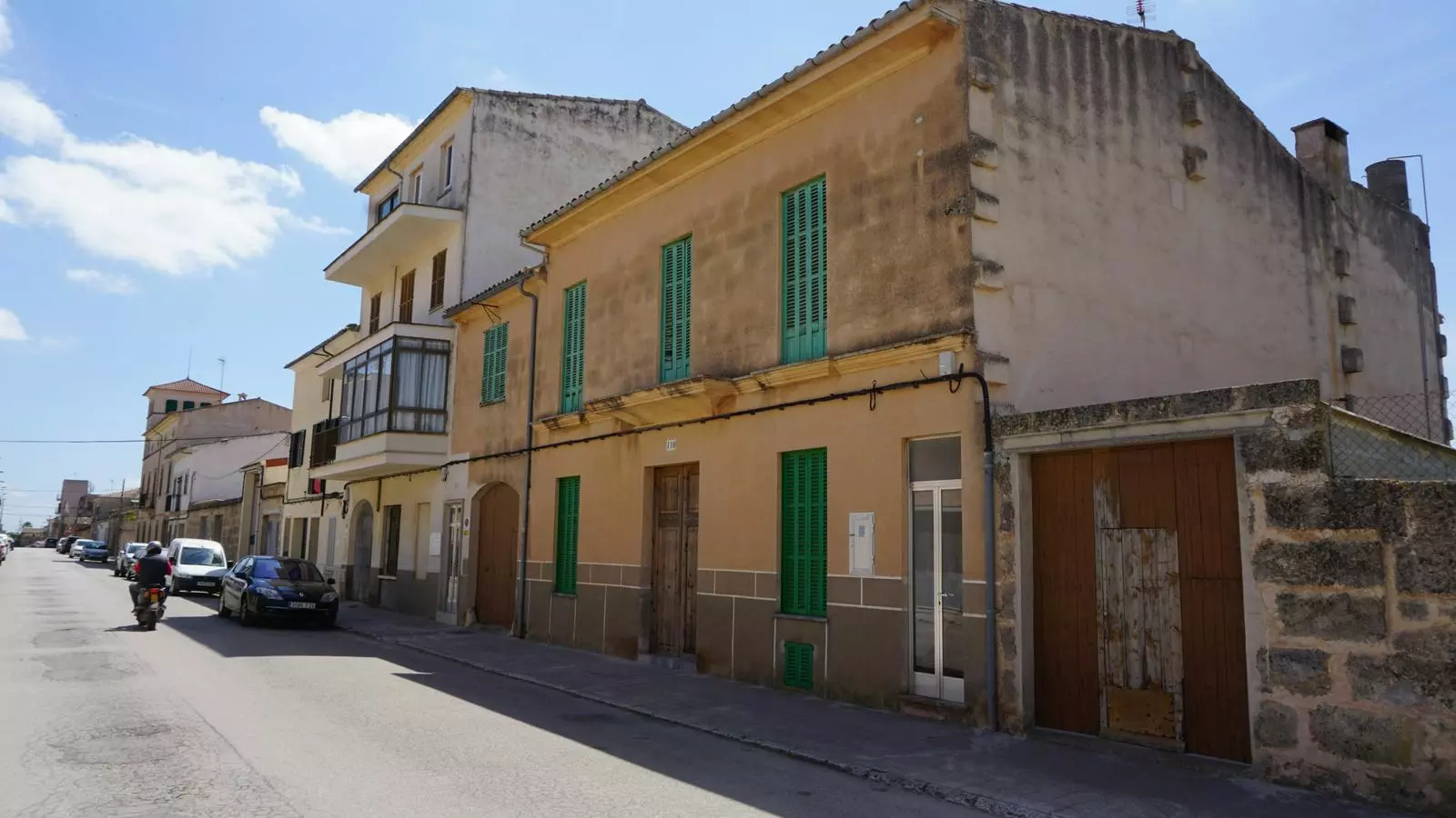 Un dels laterals de l'illeta urbana que es queda sense PERI.