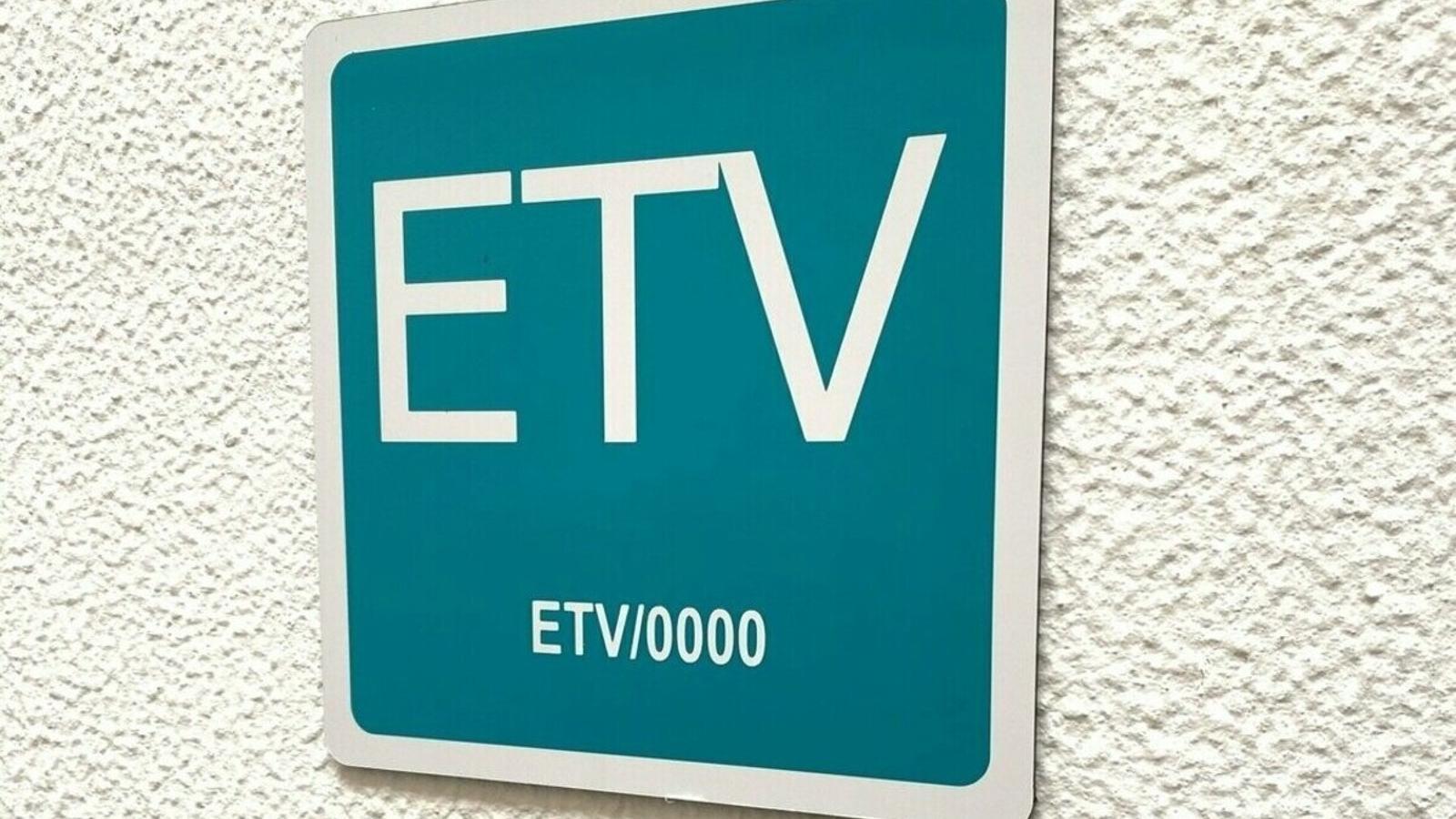 Una placa d'estància turística vacacional