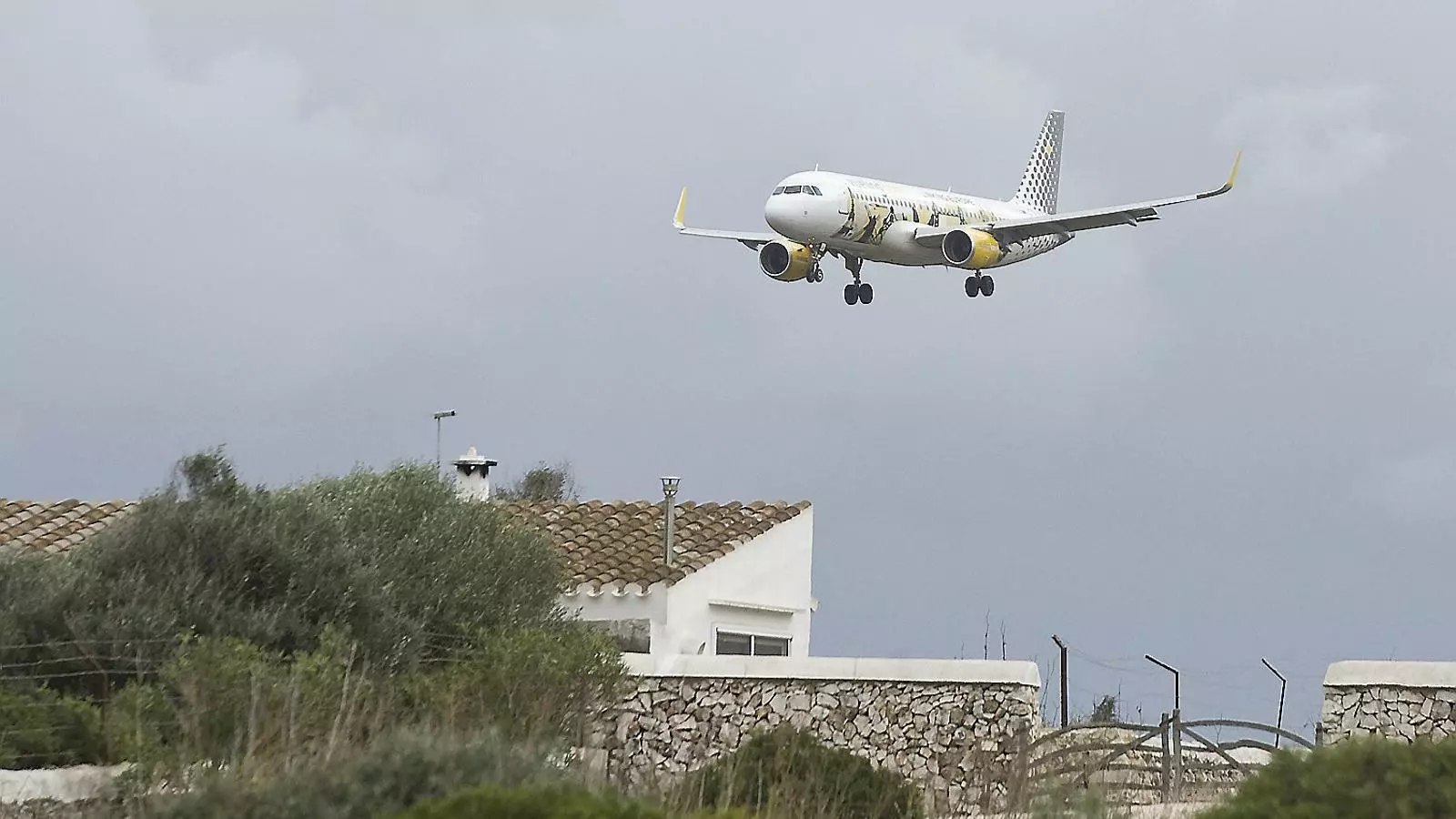 L’aeroport de Palma supera els límits de renou establerts per llei