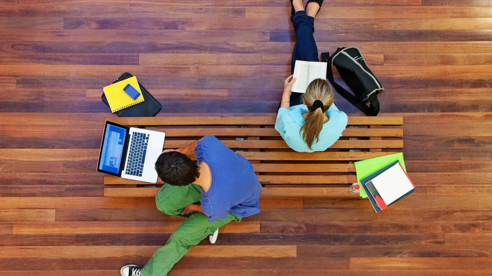l CREA, fundat el 1991 pel catedràtic de sociologia Ramón Flecha, es presenta com el primer centre interdisciplinari de la Universitat de Barcelona
