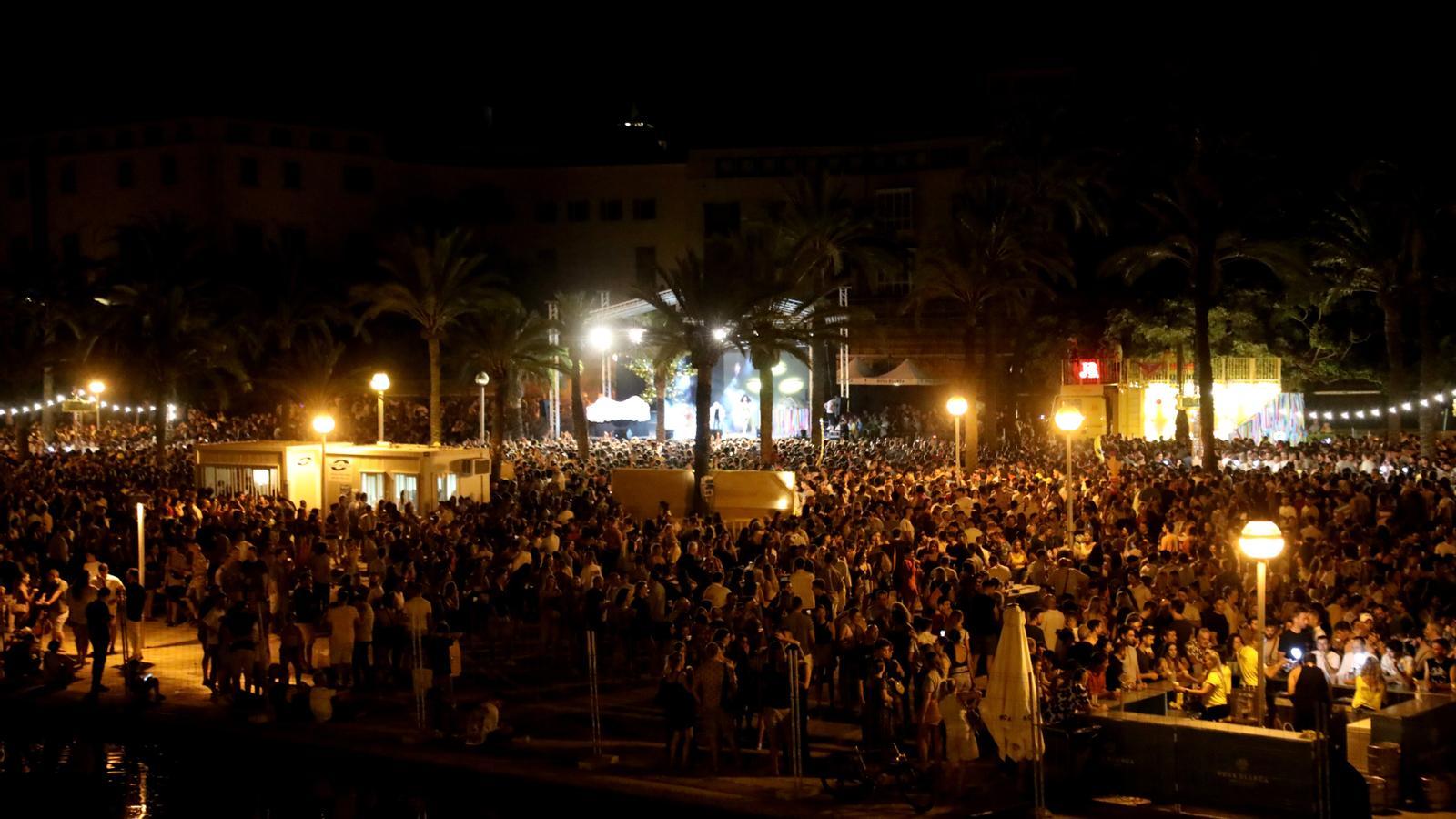Festa del Bar Flexas al parc de la Mar.