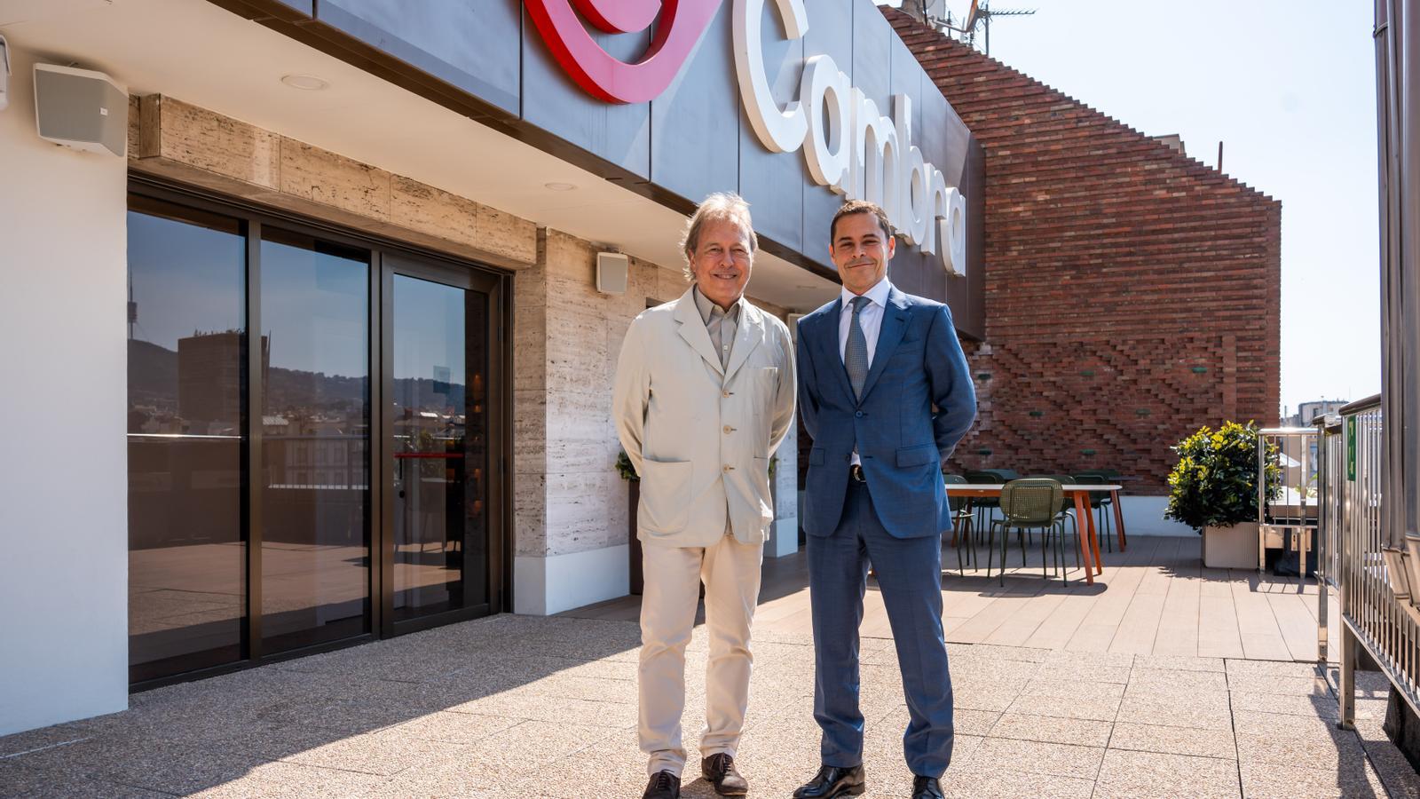 The president of the Chamber of Commerce of Barcelona, Josep Santacreu, with the CEO of Occident, Hugo Hugo Serra