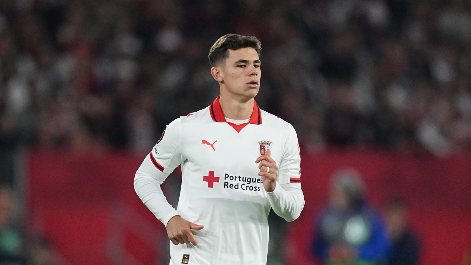 Gabriel Moscardo, playing with Braga