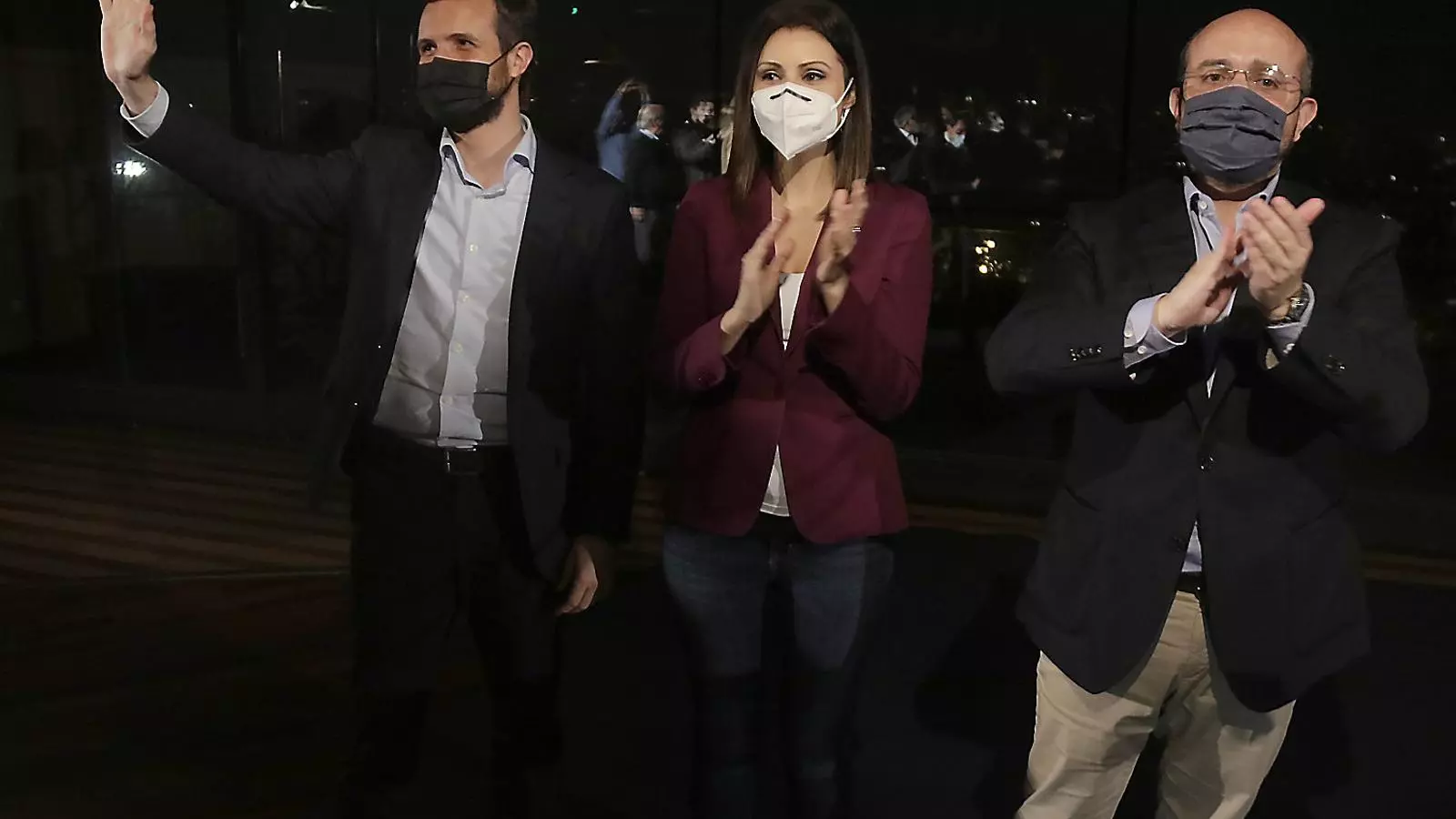 Alejandro Fernández i Lorena Roldán amb Pablo Casado durant la campanya.