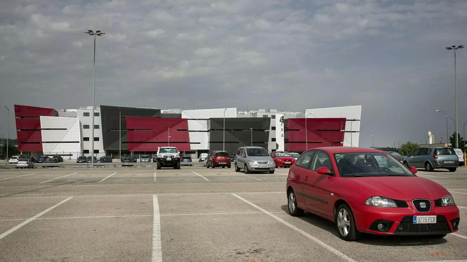 El macrocentre de FP es va inaugurar el 2015 i seguirà buit.