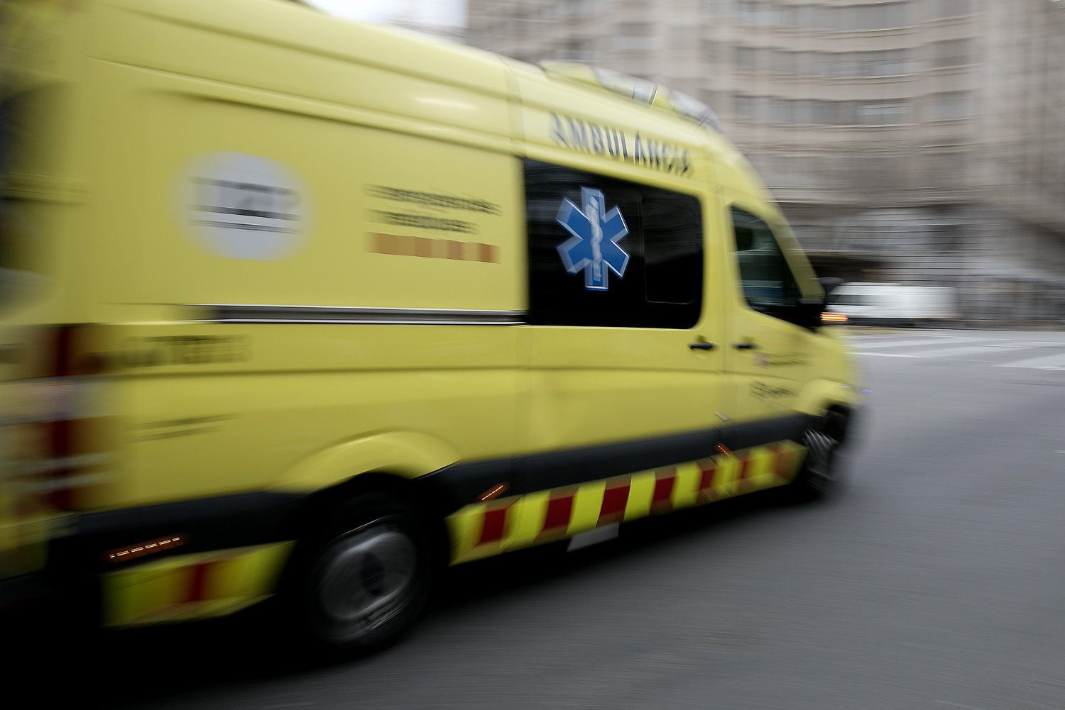 Una ambulància del SEM en una imatge d’arxiu.