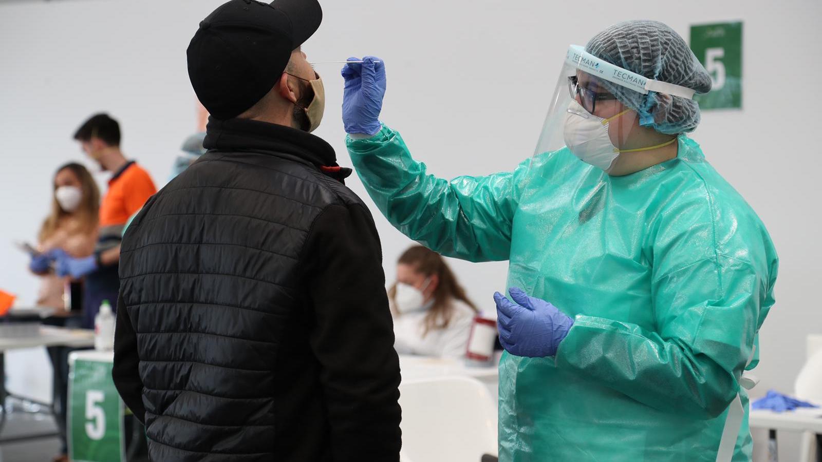 Primer dia del cribratge amb tests d'antígens a sa Pobla