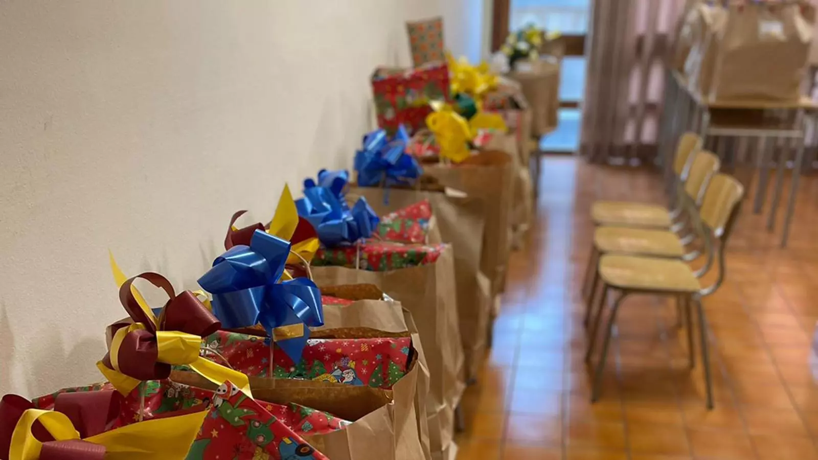 Les joguines embolicades en format regal que Càritas ha recollit en el marc de la seva campanya solidària.