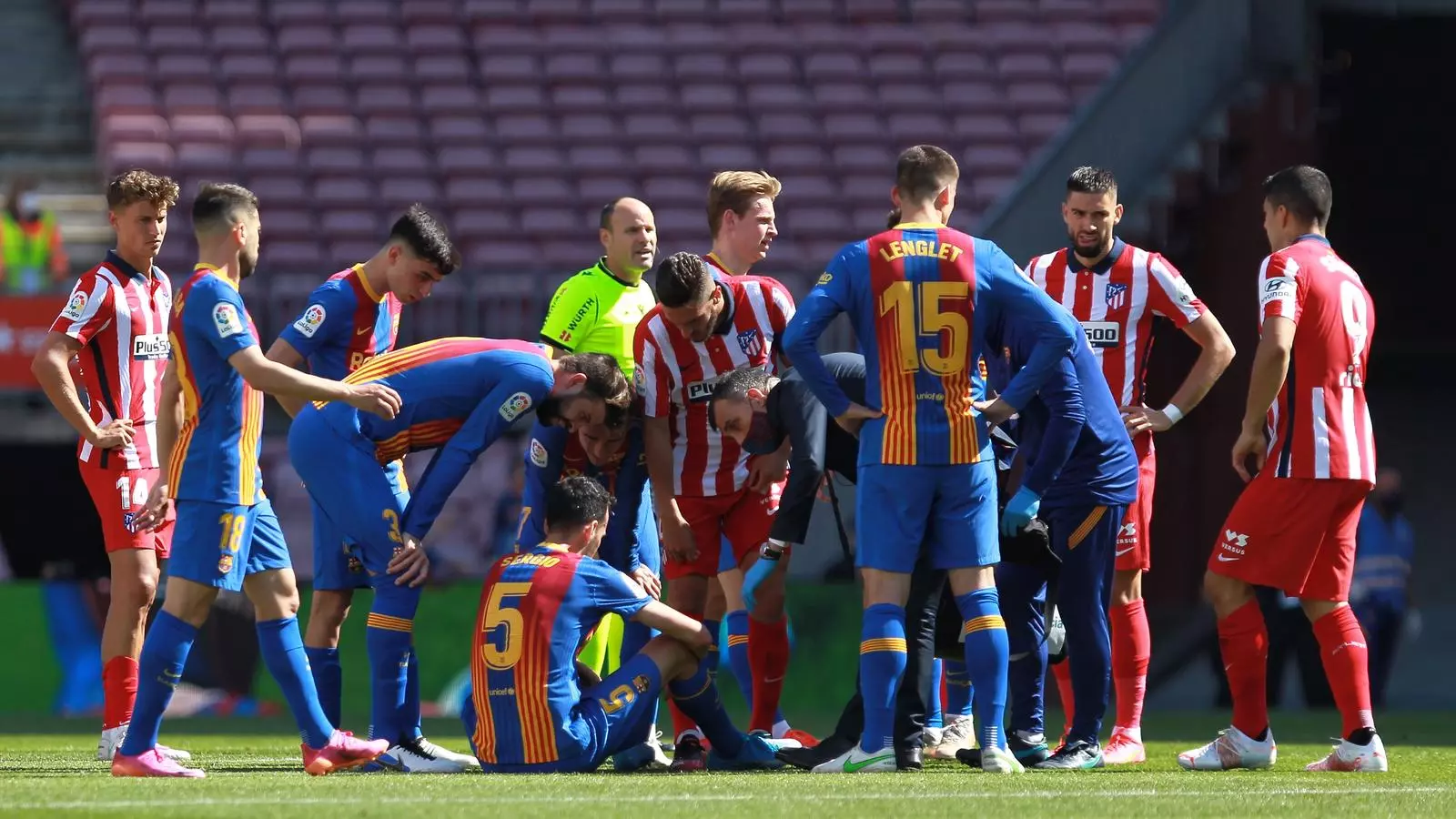 Busquets, a terra abans de ser substituït.