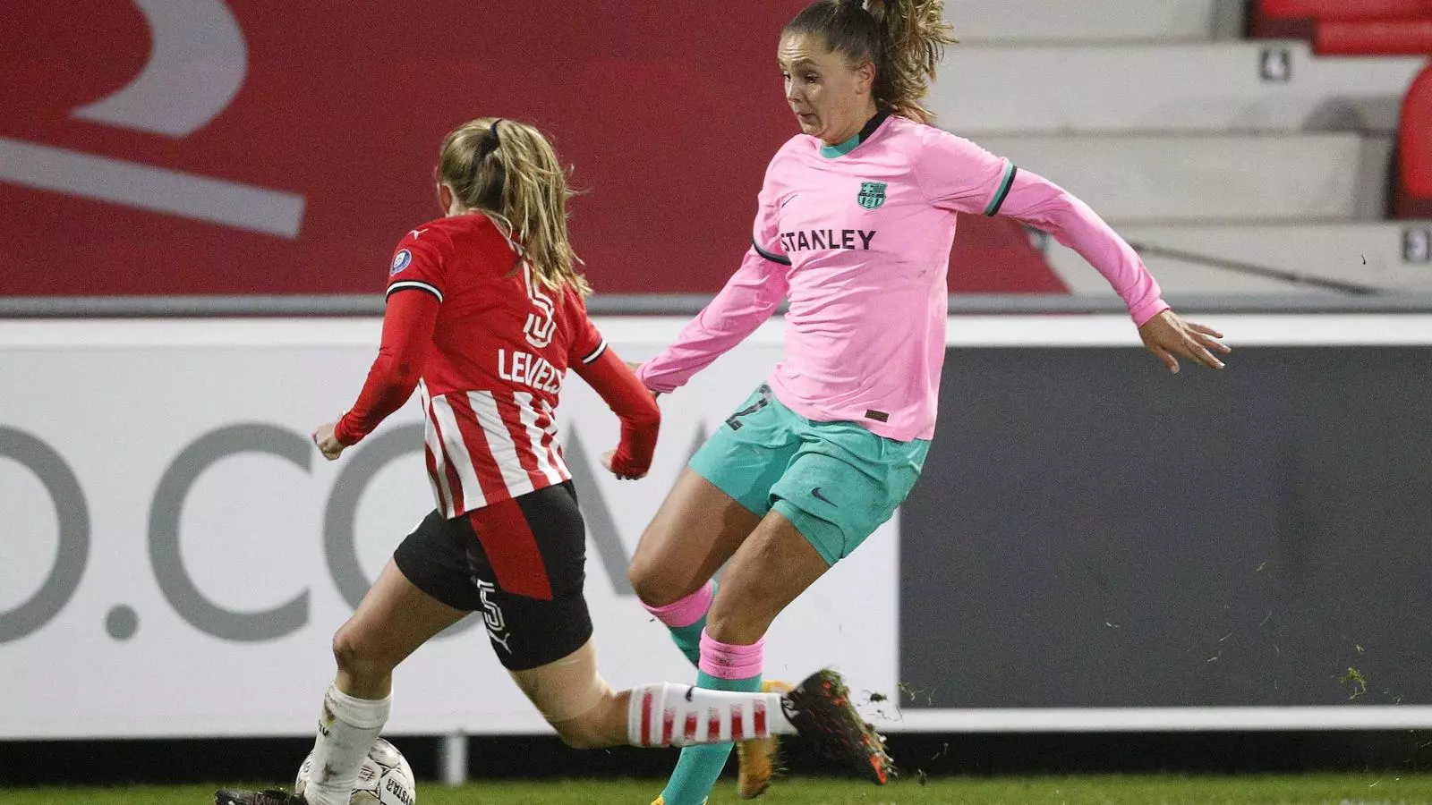 Lieke Martens en el partit contra el PSV