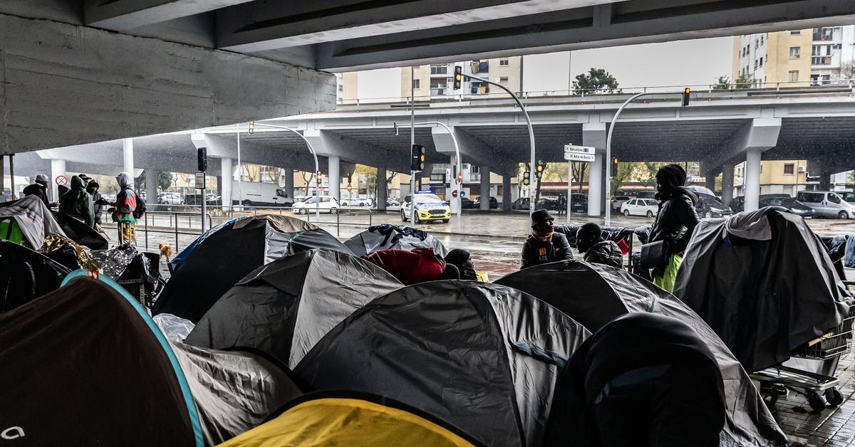 Precariousness: A Rivalry Within?