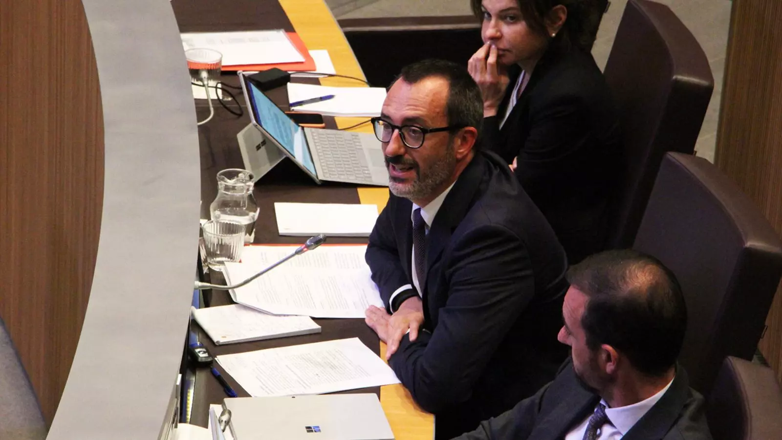 El ministre d'Afers Socials, Habitatge i Joventut, Víctor FIlloy, respon a una de les preguntes adreçada al Govern. /M.P. (ANA)