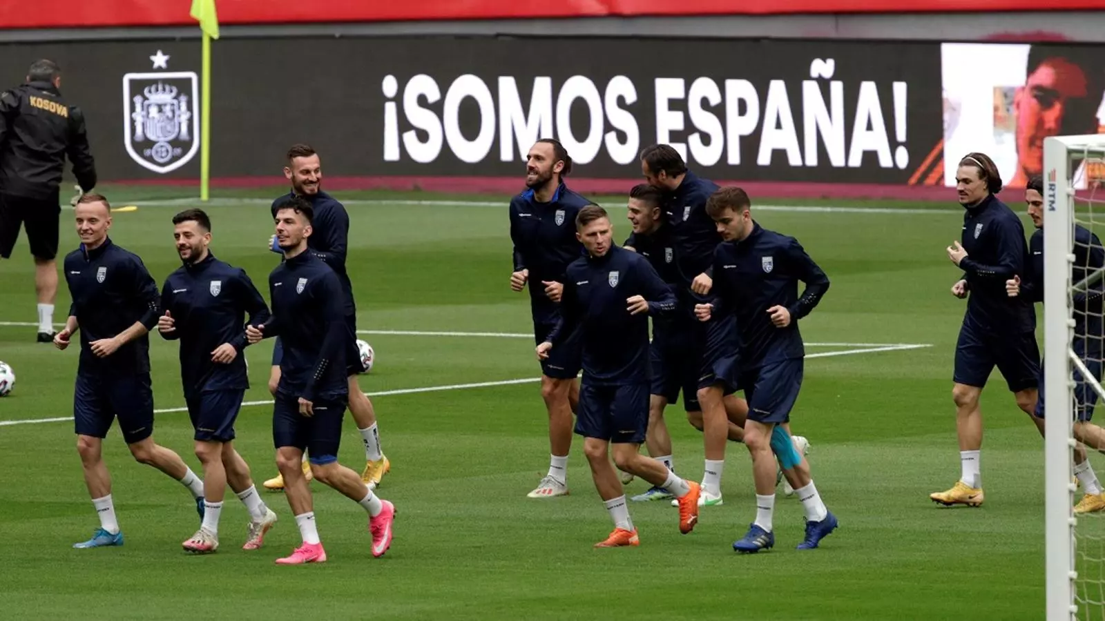 Entrenamiento de la selección de Kosovo en Sevilla