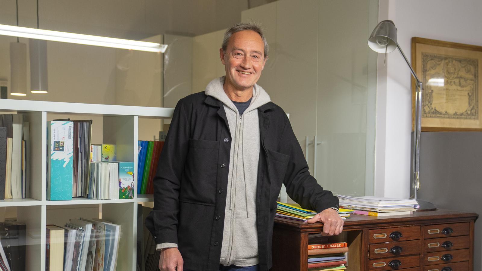 Joan Salvatella, a la seu de l'editorial