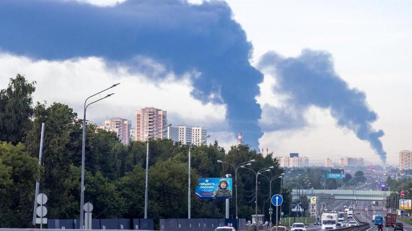 Columnas de humo se elevan en Podolsk después de los ataques con drones ucranianos.