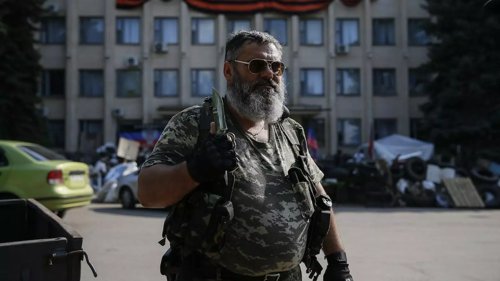 Un rebel pro-rus a l'àrea de Donetsk, avui. REUTERS