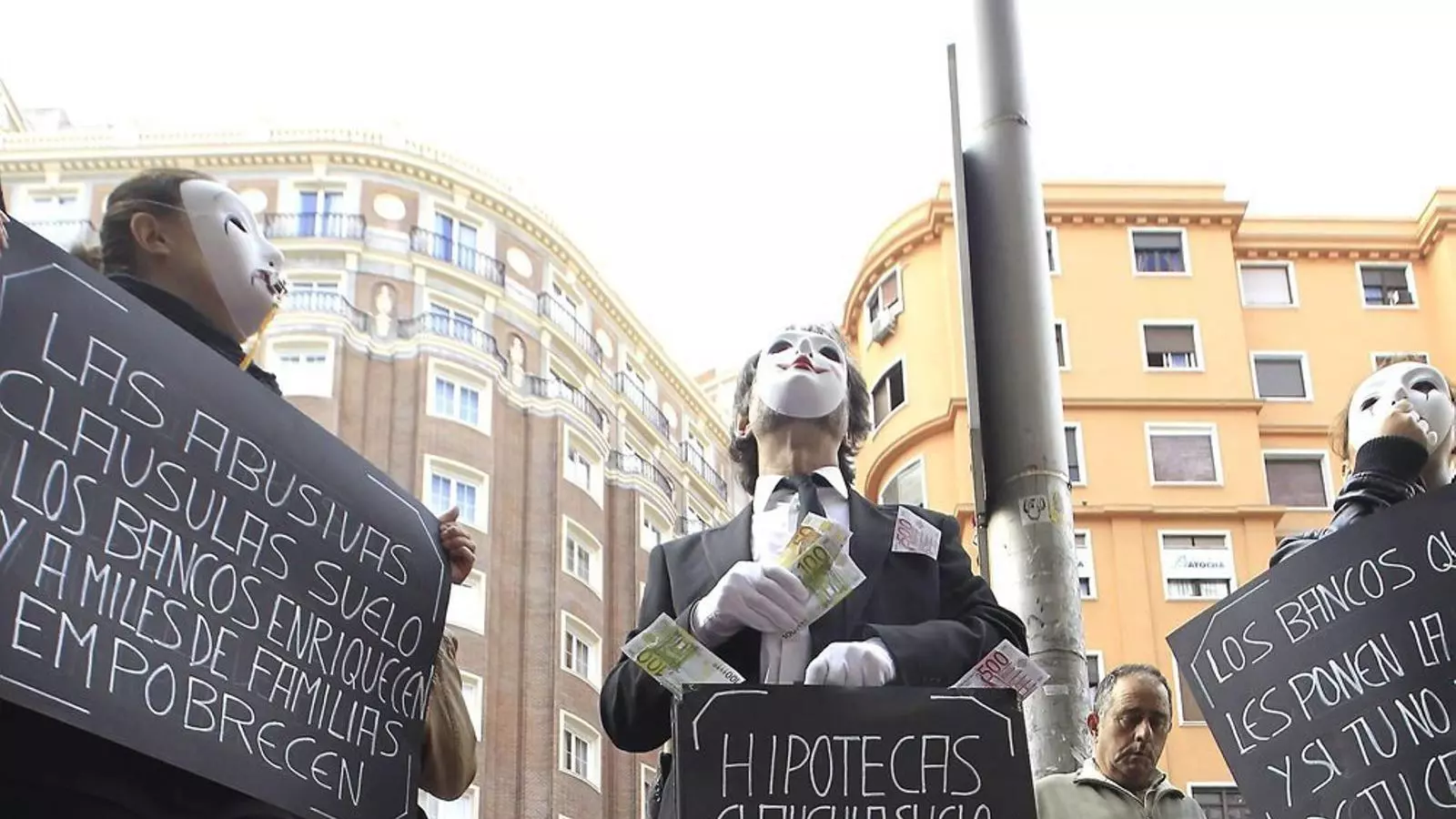 Després de les preferents, les clàusules sòl han sigut la batalla dels petits inversors contra la banca.