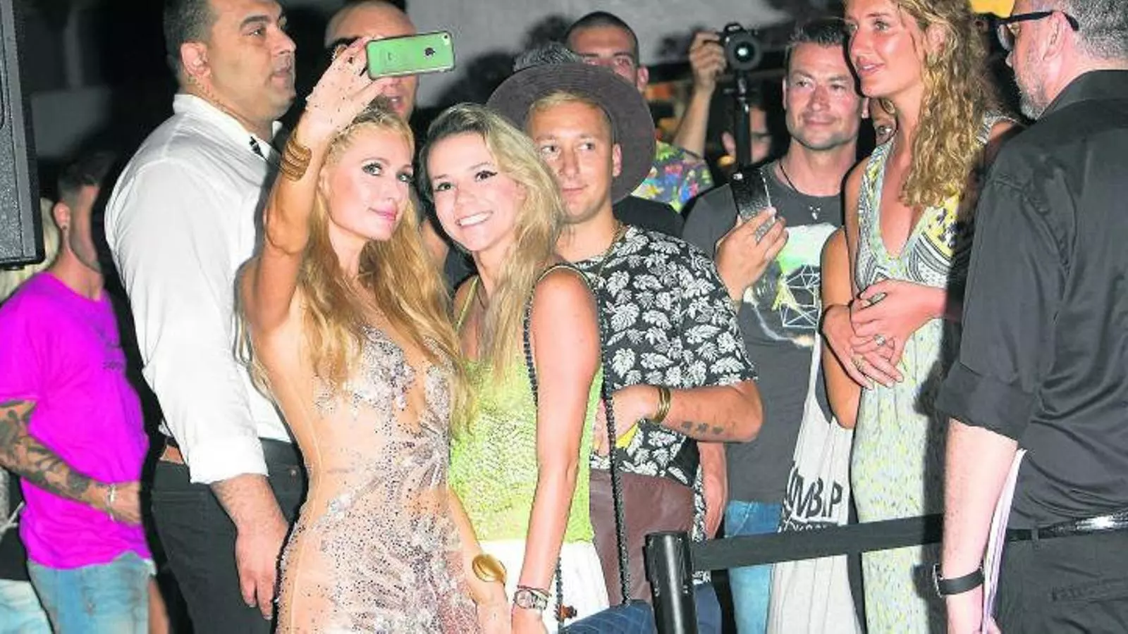 Paris Hilton presentant Foam & Diamonds (1). Ana Obregón (2). La baronessa Carmen Thyssen (3).