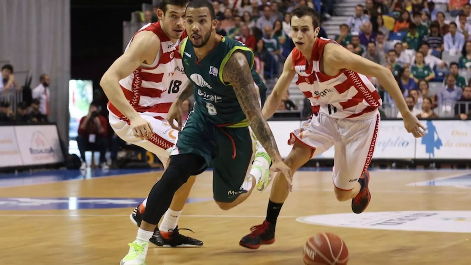 Marcus Williams supera Álex Hernández
