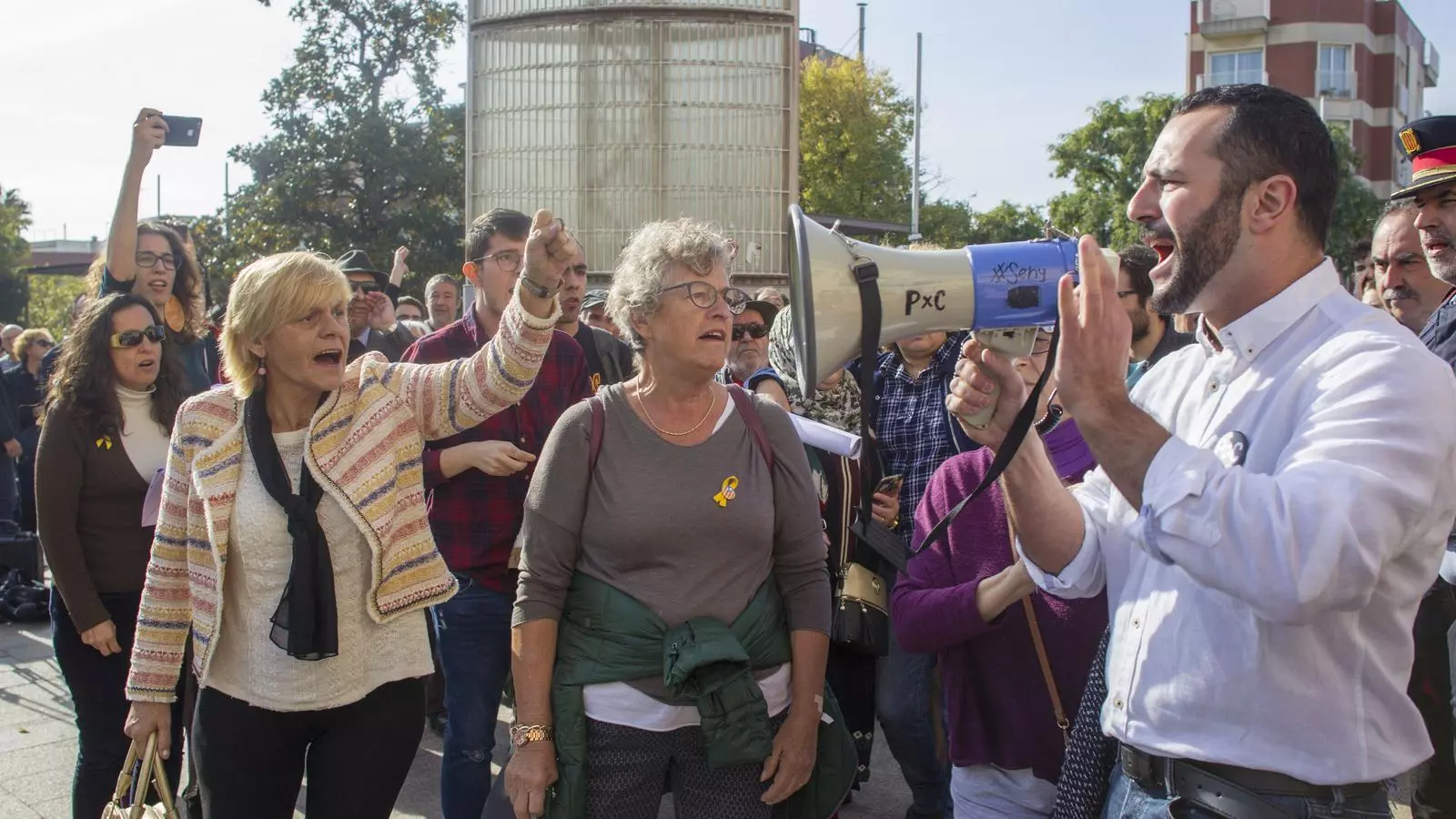 A presó cinc dels joves detinguts per l’agressió sexual de Santa Coloma