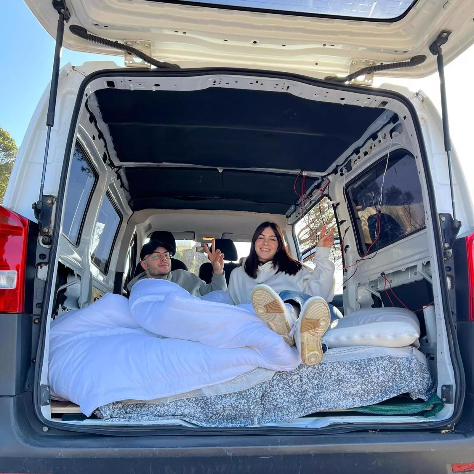 La Lydia Pérez i la seva parella han camperitzat una furgoneta per poder fer escapades de tant en tant.