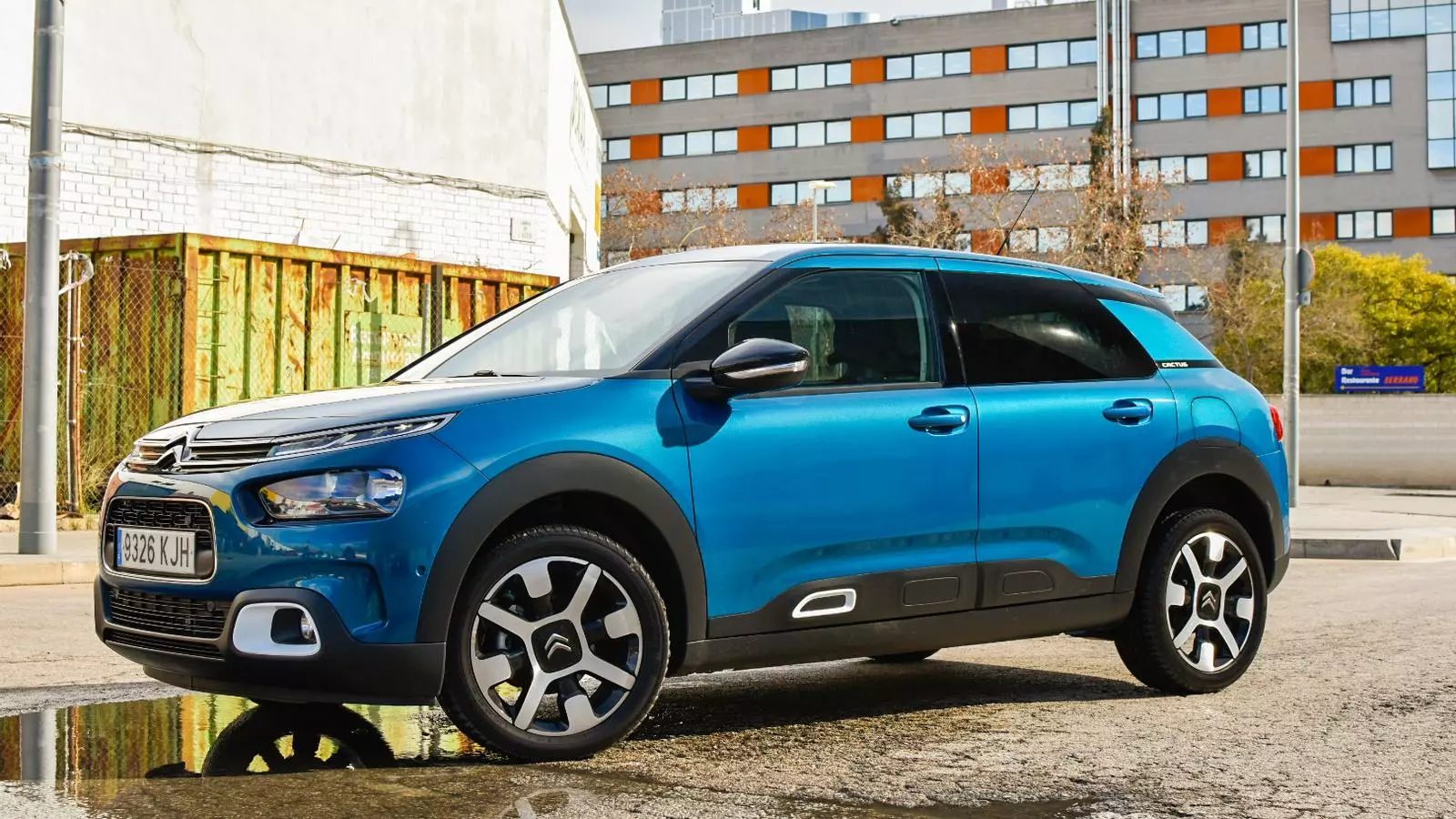 Citroën C4 Cactus 1.5 BlueHDi 100, com a casa