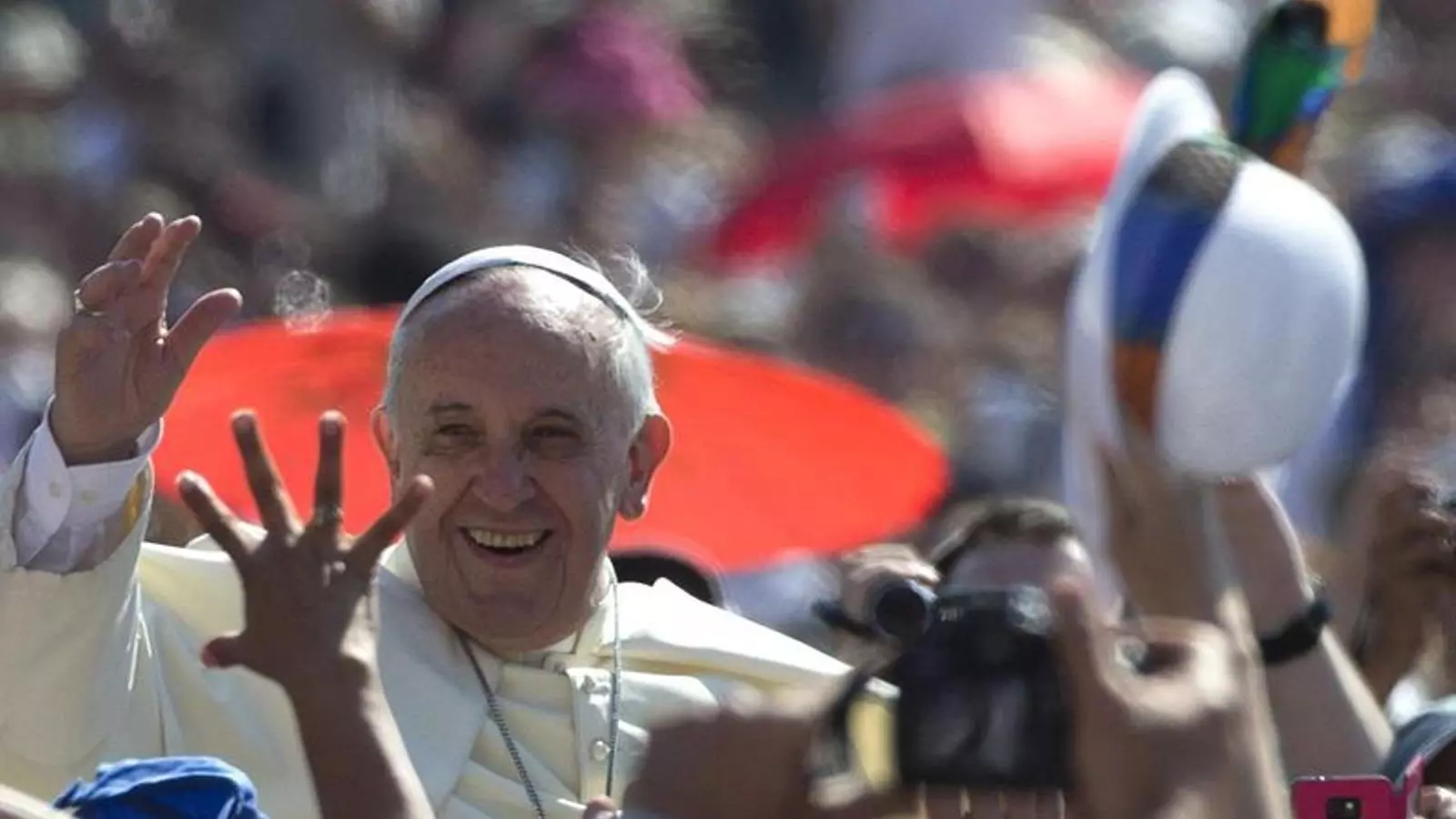 El papa Francesc, a la plaça de Sant Pere del Vaticà / EFE