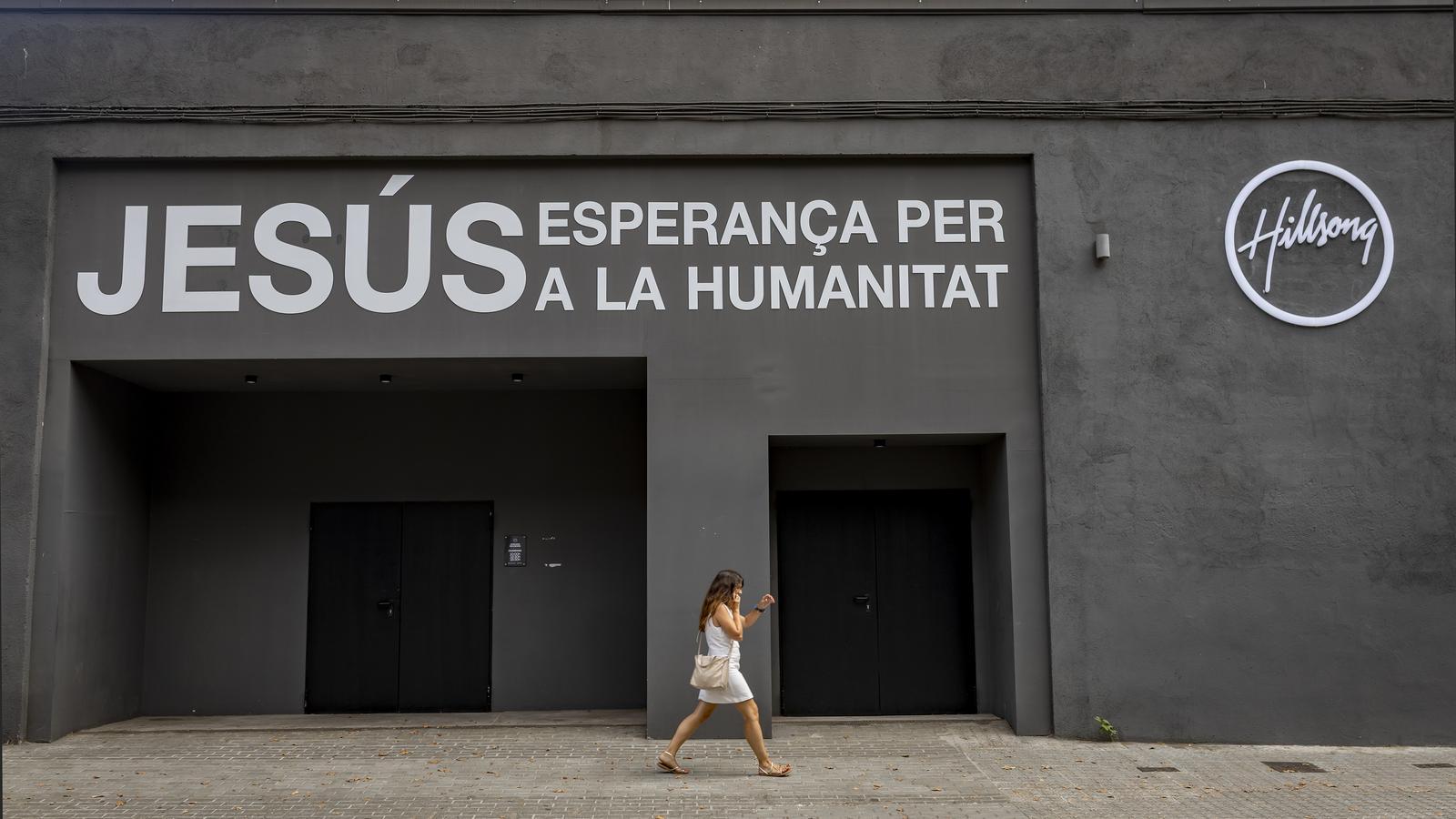 La entrada de la nave de Hillsong en Barcelona
