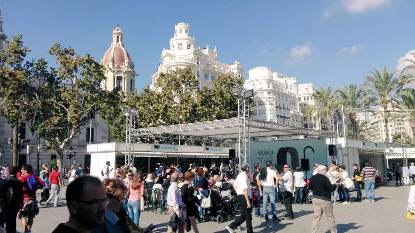 Alguns dels espais que ocupa la Plaça del Llibre de València.