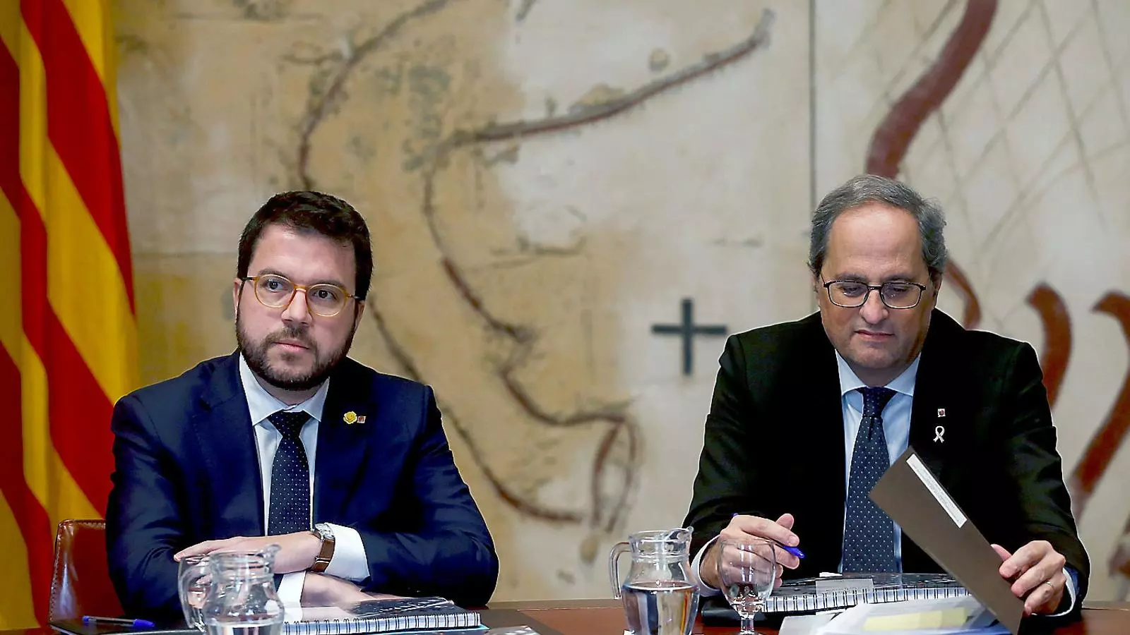 El vicepresident, Pere Aragonès, i el president, Quim Torra, en una reunió del Govern.