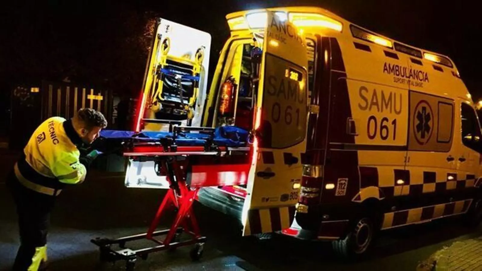 Una ambulància del 061