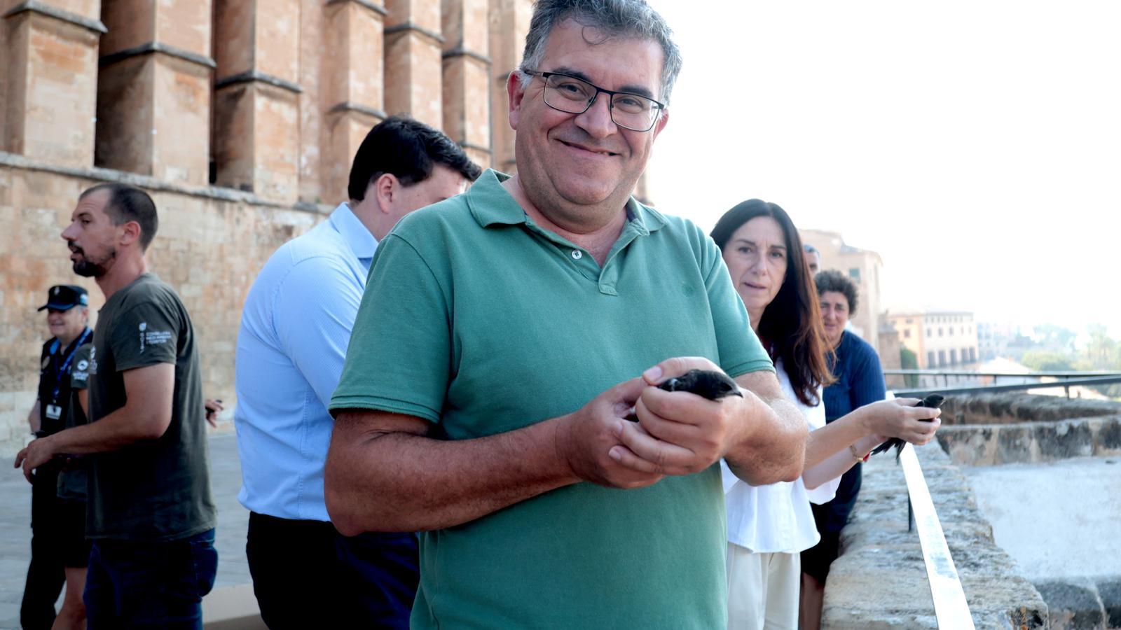 Simonet té el suport del camp, però quatre empreses emblemàtiques ja han tancat