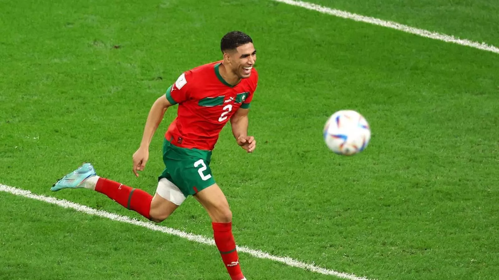 Achraf Hakimi del Marroc, celebra la victòria de l'equip