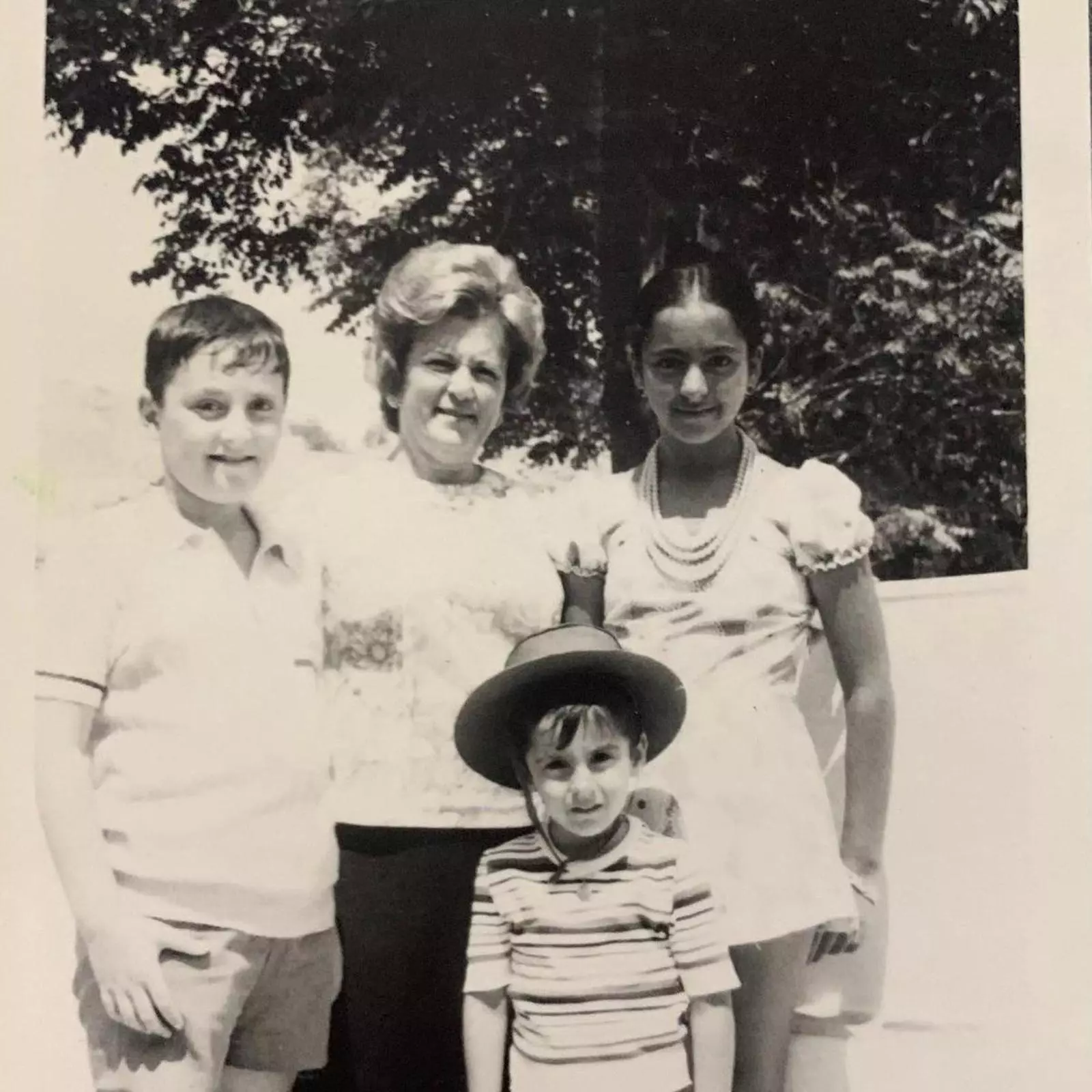 Tina Recio de pequeña con el sombrero cordobés que siempre había querido