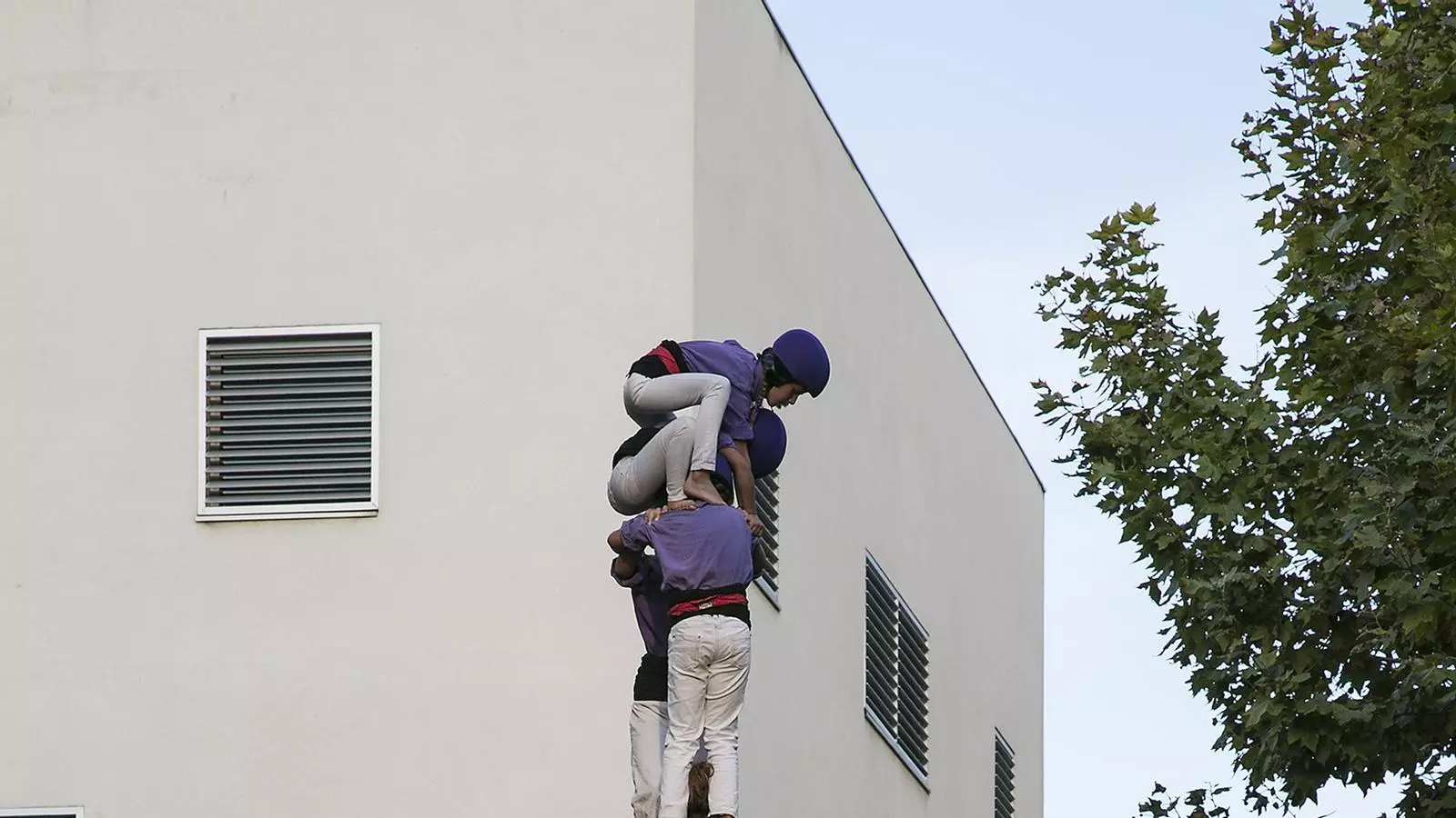 Els Castellers de Cornellà fan l'aleta al 2d7 per primer cop des de 2005 / CRISTINA CALDERER