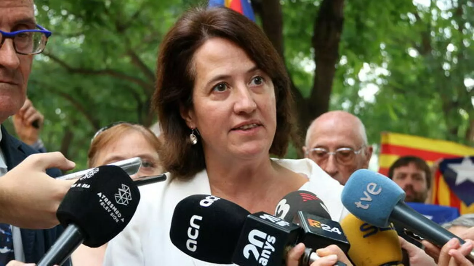 Més de 40 nuclis de l'ANC reclamen a la direcció que només demani el vot el 10-N pels partits que bloquegin el Congrés