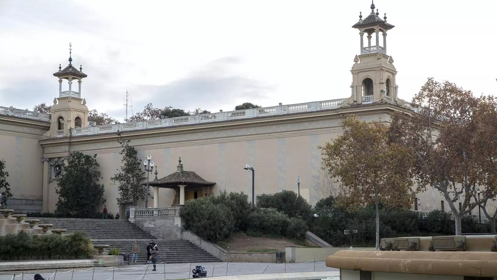 El pavelló Victòria Eugènia de la Fira de Barcelona, on s'habilitarà el centre de refugiats.